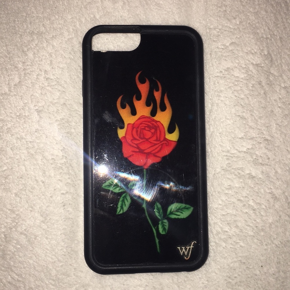 I phone case🥀 - Picture 3 of 4